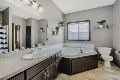 1001 Maplewood Avenue SW, Isanti, MN 55040 - Photo 15