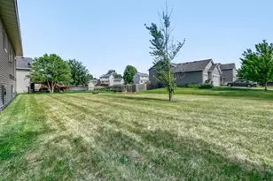 1001 Maplewood Ave SW, Isanti, MN 55040 - Photo 27