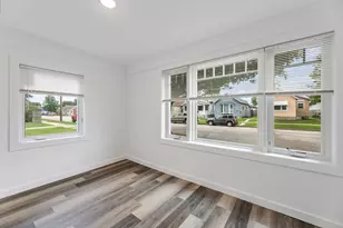 875 E King St, Winona, MN 55987 - Photo 9