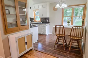5302 Holiday Rd, Minnetonka, MN 55345 - Photo 7