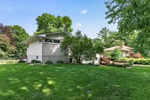 5302 Holiday Rd, Minnetonka, MN 55345 - Photo 21