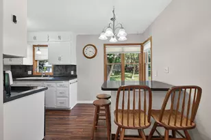 5302 Holiday Rd, Minnetonka, MN 55345 - Photo 9