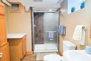 5302 Holiday Rd, Minnetonka, MN 55345 - Photo 15