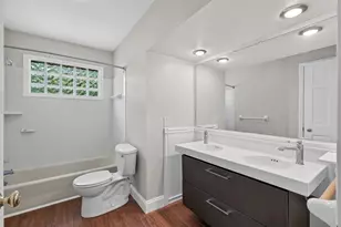 5302 Holiday Rd, Minnetonka, MN 55345 - Photo 17