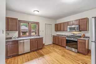 2427 Ilion Ave N, Minneapolis, MN 55411 - Photo 15
