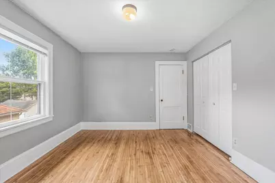 2427 Ilion Avenue N, Minneapolis, MN 55411 - Photo 25