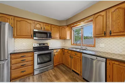 1651 Buckingham Path, Faribault, MN 55021 - Photo 5