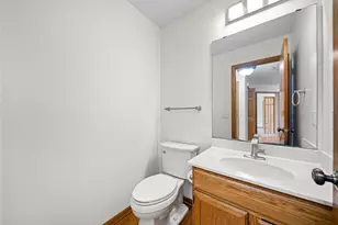 952 Moonlight Dr, Woodbury, MN 55125 - Photo 15