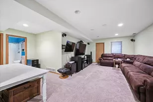 102 Primrose Ct, Vadnais Heights, MN 55127 - Photo 13
