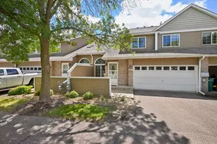 102 Primrose Ct, Vadnais Heights, MN 55127 - Photo 1