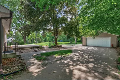 2559 Clarence Street, Maplewood, MN 55109 - Photo 25