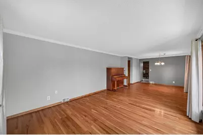 2559 Clarence Street, Maplewood, MN 55109 - Photo 5