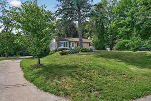 2559 Clarence St, Maplewood, MN 55109 - Photo 1