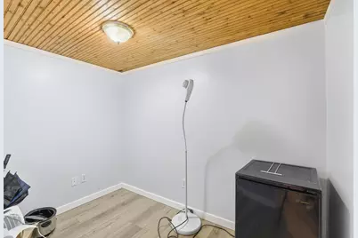 6925 Halifax Avenue N, Brooklyn Center, MN 55429 - Photo 19