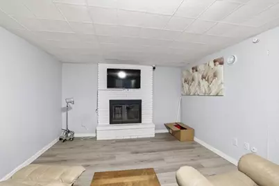 6925 Halifax Avenue N, Brooklyn Center, MN 55429 - Photo 17