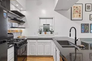 724 E 25th St, Minneapolis, MN 55404 - Photo 9