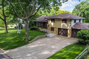 518 12th Ave NW, New Brighton, MN 55112 - Photo 3