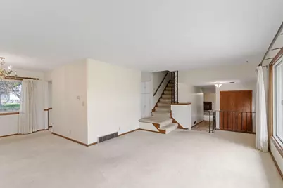 9908 Oxborough Road, Bloomington, MN 55437 - Photo 7