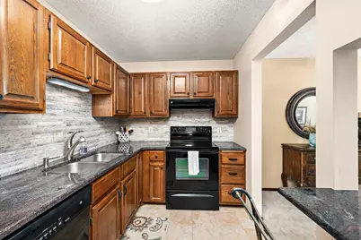 10451 Greenbrier Road #318, Minnetonka, MN 55305 - Photo 5