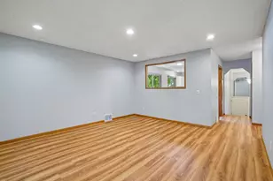 15229 Buchanan Ct, Eden Prairie, MN 55344 - Photo 5
