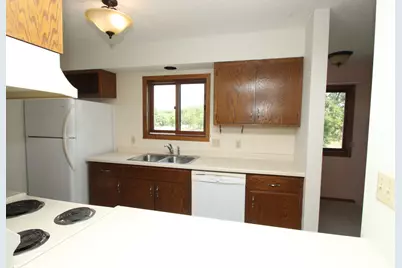 2525 Stockinger Drive, Saint Cloud, MN 56303 - Photo 9