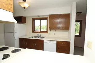 2525 Stockinger Dr, Saint Cloud, MN 56303 - Photo 9