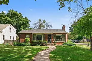 213 King St W, Saint Paul, MN 55107 - Photo 1