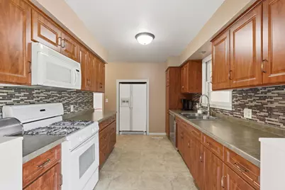 502 15th Street W, Hastings, MN 55033 - Photo 3