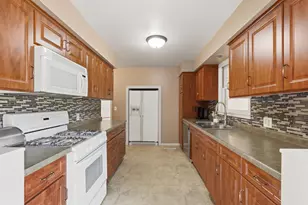502 15th St W, Hastings, MN 55033 - Photo 3