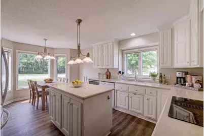 2611 Parkview Drive, White Bear Lake, MN 55110 - Photo 5