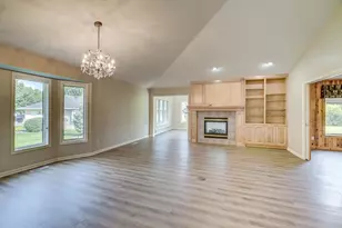 2611 Parkview Dr, White Bear Lake, MN 55110 - Photo 13