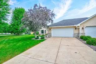 2611 Parkview Dr, White Bear Lake, MN 55110 - Photo 51