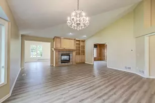 2611 Parkview Dr, White Bear Lake, MN 55110 - Photo 15