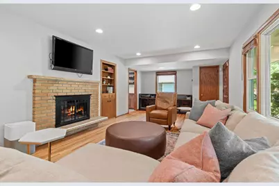 10916 Ewing Avenue S, Bloomington, MN 55431 - Photo 3
