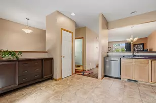 407 Lookout Pl NE, Columbia Heights, MN 55421 - Photo 9