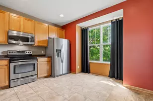 407 Lookout Pl NE, Columbia Heights, MN 55421 - Photo 7