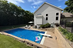 20439 Islandview Cir, Lakeville, MN 55044 - Photo 3