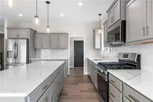 909 Dayton Ave, Saint Paul, MN 55104 - Photo 9
