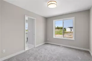 909 Dayton Ave, Saint Paul, MN 55104 - Photo 5