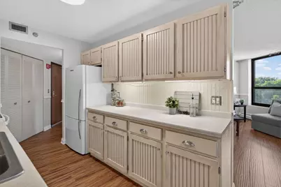 6615 Lake Shore Drive S #304, Richfield, MN 55423 - Photo 3