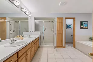 10426 Eagle Pointe Cir, Woodbury, MN 55129 - Photo 27