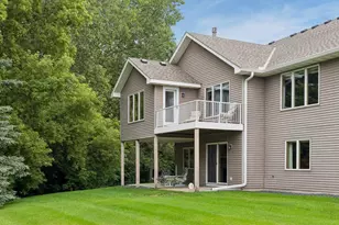 10426 Eagle Pointe Cir, Woodbury, MN 55129 - Photo 39