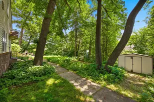 851 County Rd C E, Maplewood, MN 55109 - Photo 27