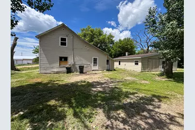 1433 1st Avenue NE, Glenwood, MN 56334 - Photo 3