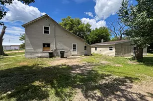1433 1st Ave NE, Glenwood, MN 56334 - Photo 3