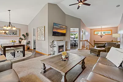 2401 Hydram Avenue N, Oakdale, MN 55128 - Photo 9