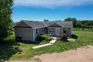 57582 398th St, New York Mills, MN 56567 - Photo 3