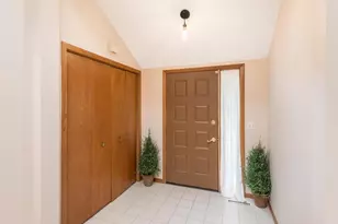 18511 Maple Leaf Dr, Eden Prairie, MN 55346 - Photo 9
