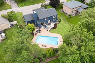 18511 Maple Leaf Dr, Eden Prairie, MN 55346 - Photo 3