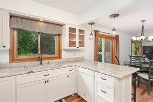 18511 Maple Leaf Dr, Eden Prairie, MN 55346 - Photo 17